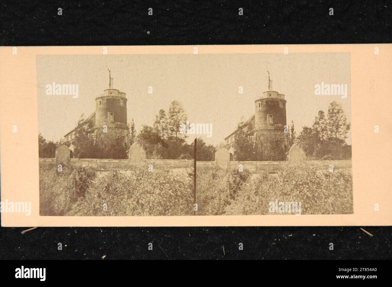Anonym der optische Telegraph aus Chappe auf dem Turmstumpf von Saint Pierre de Montmartre in Paris. Salzpapier , auf der Box / Stereoformat um 1860 Stockfoto