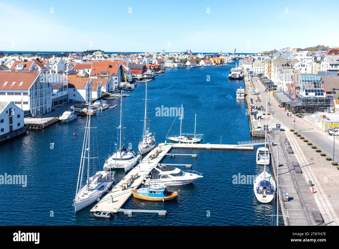 Smedasundet Waterfront von Risøy Broen Bridge, Haugesund, Rogaland County, Norwegen Stockfoto