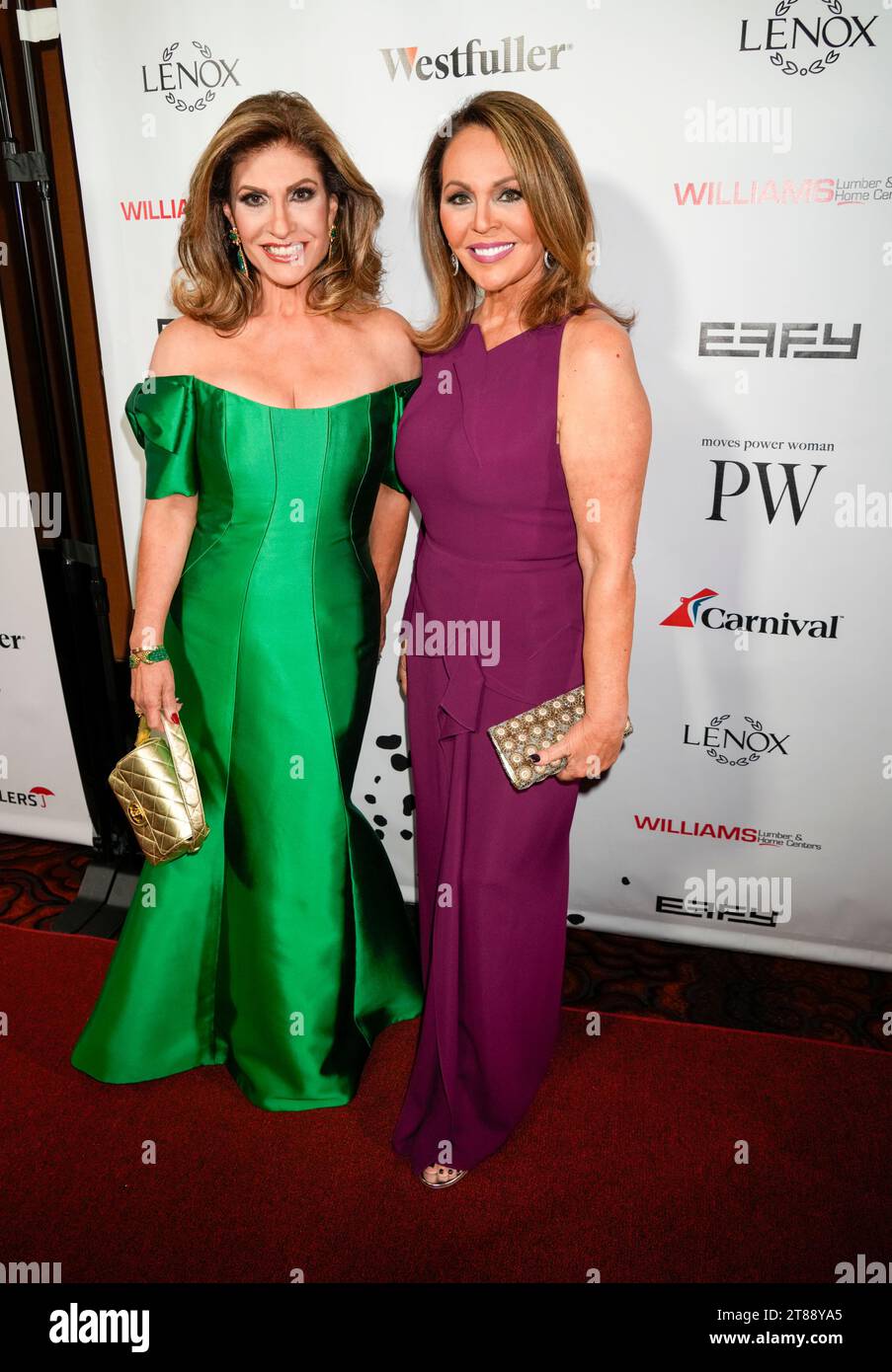 New York, Usa. November 2023. New York, USA 11/17/23 Rodriguez, Maria Elena Salinas nimmt an der 20. Jährlichen NY Moves Power Women Awards Gala des New York Moves Magazine Teil, die am Samstag, 18. November 2023 im Mandrian Oriental Hotel in New York City stattfindet. Quelle: Jennifer Graylock/Alamy Live News Stockfoto