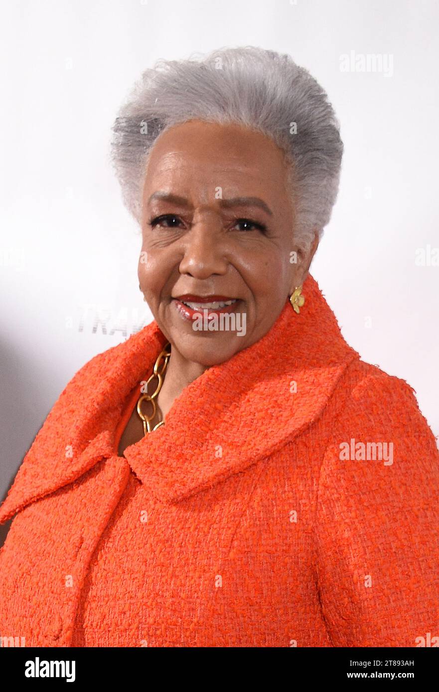 New York, NY, USA. November 2023. Lola C West bei der 20. Jährlichen Moves Power Women Awards Gala & Dinner im Mandarin Oriental in New York City am 18. November 2023. Quelle: Mpi099/Media Punch/Alamy Live News Stockfoto