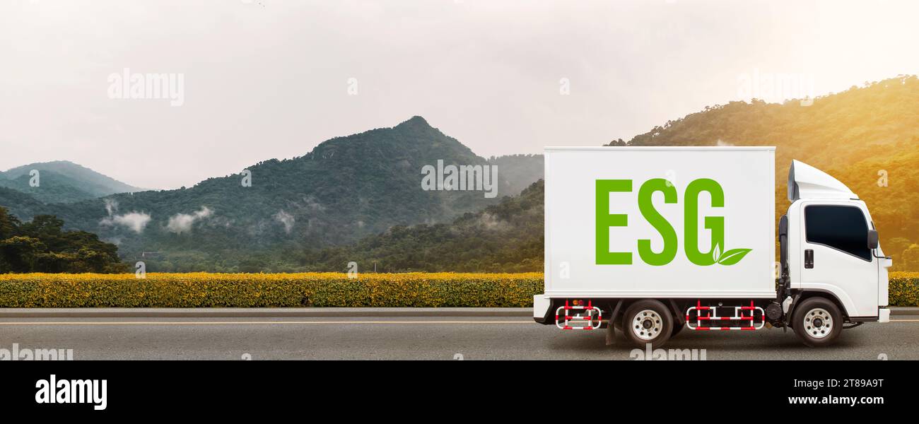 Umweltverträgliche Schifffahrt mit dem Konzept der ESG. Stockfoto