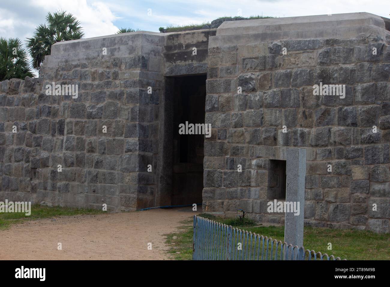 Einer der Eingangskomplexe im Gingee Fort, Villupuram Viertel, Tamil Nadu, Indien Stockfoto