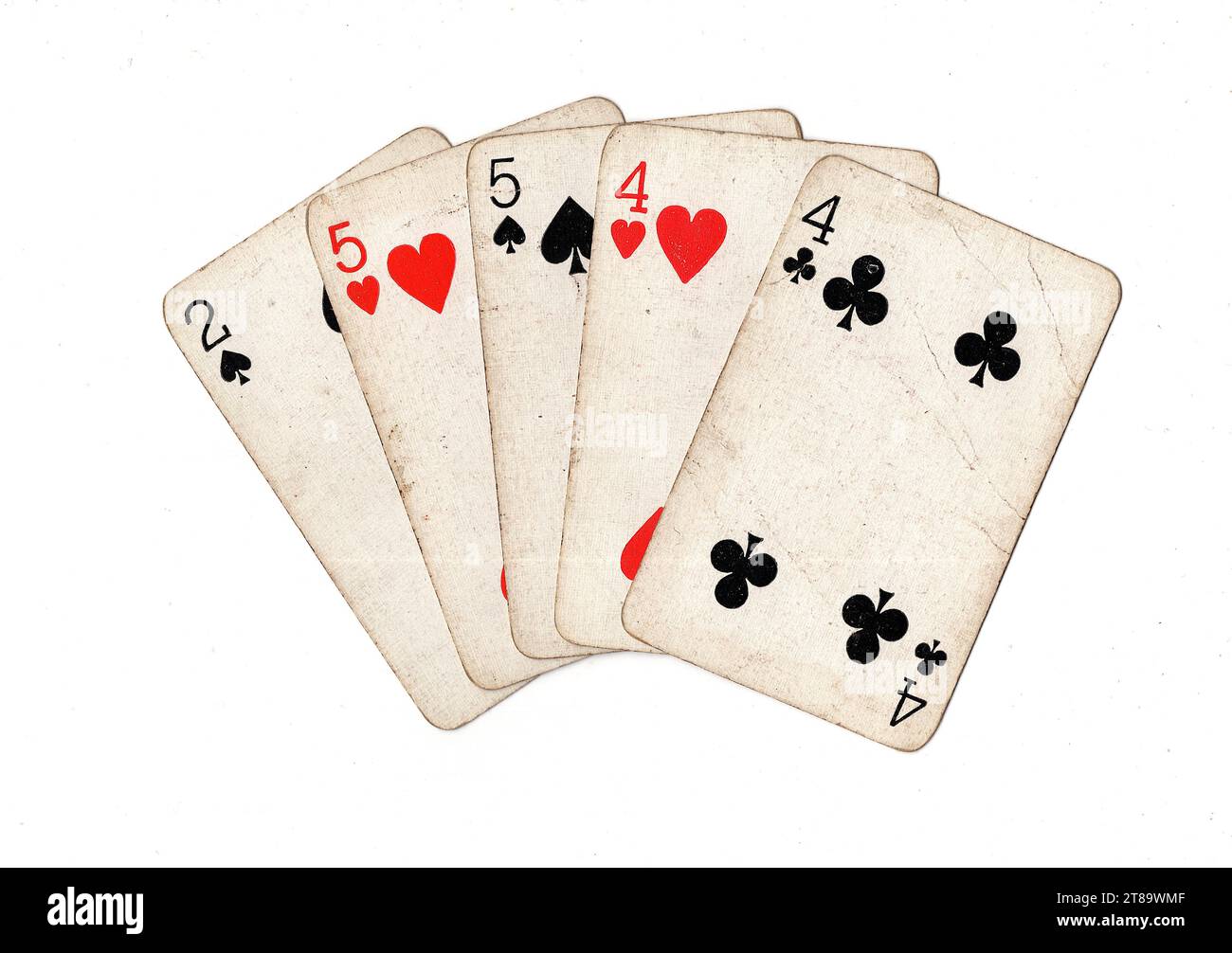 Eine Pokerhand mit Vintage-Spielkarten, die zwei Paare Vieren und fünf weiße Hintergründe zeigen. Stockfoto