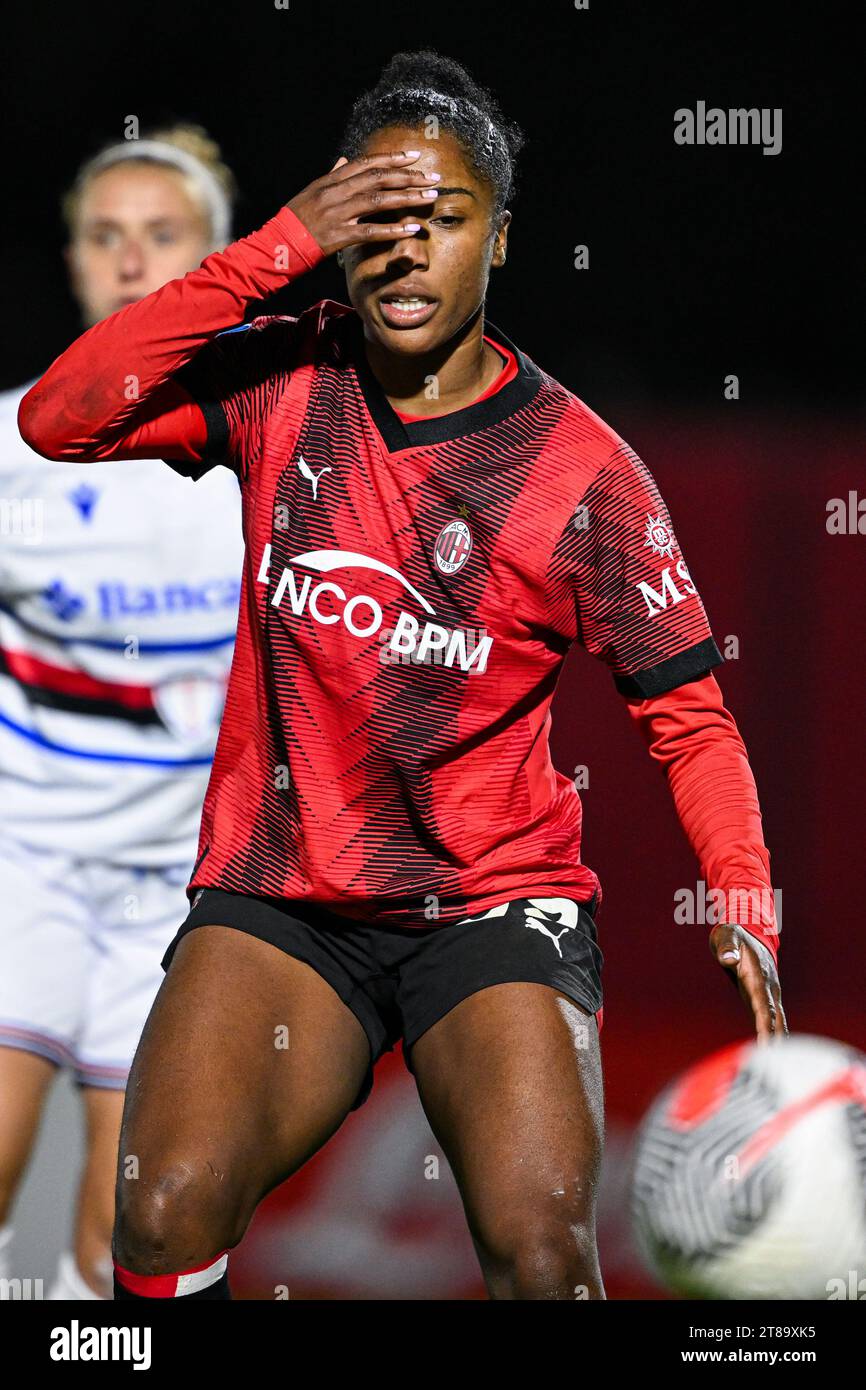 Mailand, Italien. November 2023. Milano, Italia, 18.11.23: Chante Dompig (99 AC Milan) während der Women Series A Match zwischen AC Milan und Sampdoria im Vismara Sports Center in Mailand, Italia Soccer (Cristiano Mazzi/SPP) Credit: SPP Sport Press Photo. /Alamy Live News Stockfoto