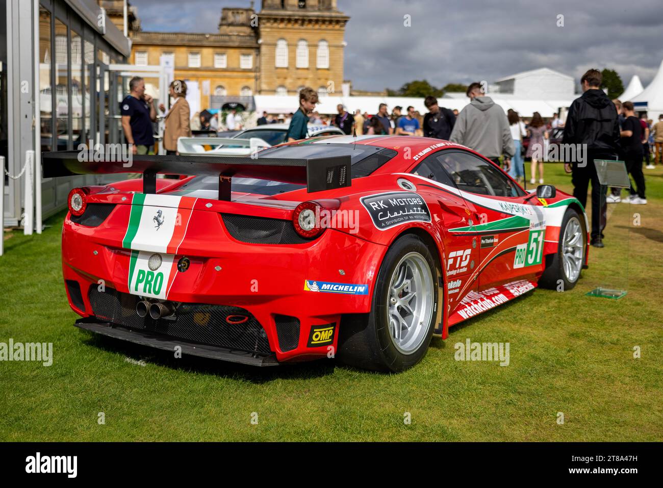 Alfa Corse Ferrari 458 Italia #51, ausgestellt auf der Salon Privé Concours d’Elégance Motorshow im Blenheim Palace. Stockfoto