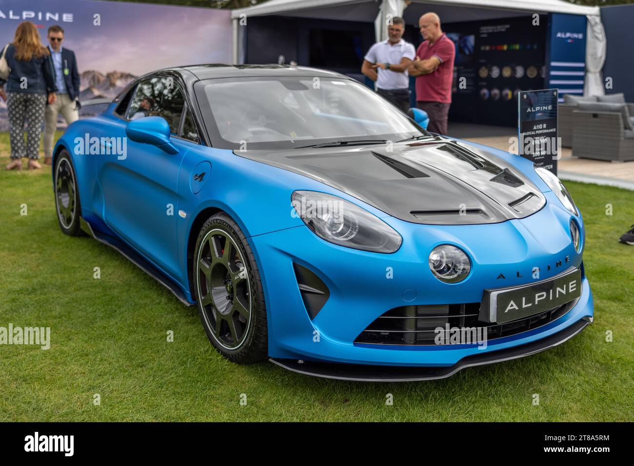 Alpine A110 R, ausgestellt auf der Salon Privé Concours d’Elégance Motorshow im Schloss Blenheim. Stockfoto