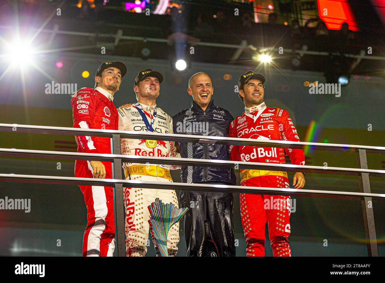 Las Vegas, USA. November 2023. Podium des Rennens: Von L auf R Charles Leclerc (MON) Ferrari SF-23 Max Verstappen (NED) Redbull Racing RB19 Sergio Perez (MEX) Redbull Racing RB19 während der FORMEL 1 HEINEKEN SILVER LAS VEGAS GRAND PRIX 2023 - 17. Bis 19. November 2023 Las Vega, Nevada, USA Credit: Alessio De Marco/Alamy Live News Stockfoto