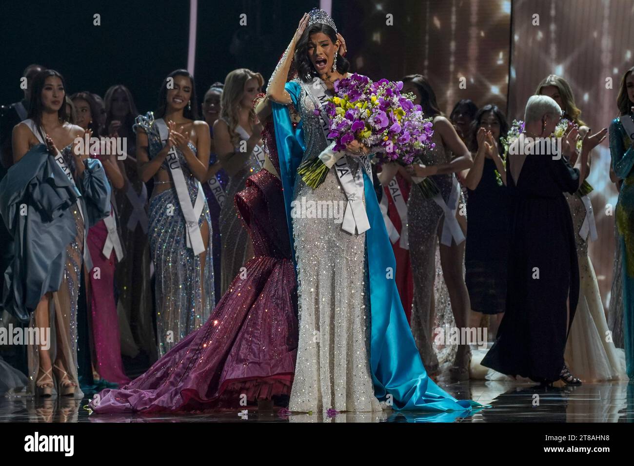 San Salvador, El Salvador. November 2023. Miss Nicaragua Sheynnis Palacios wird beim 72. Miss Universe-Wettbewerb zur Miss Universe gekrönt. Quelle: Camilo Freedman/dpa/Alamy Live News Stockfoto