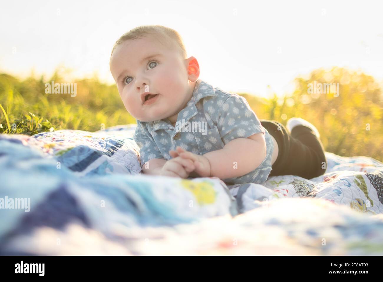 Eine Fotosession mit einem süßen Baby Stockfoto