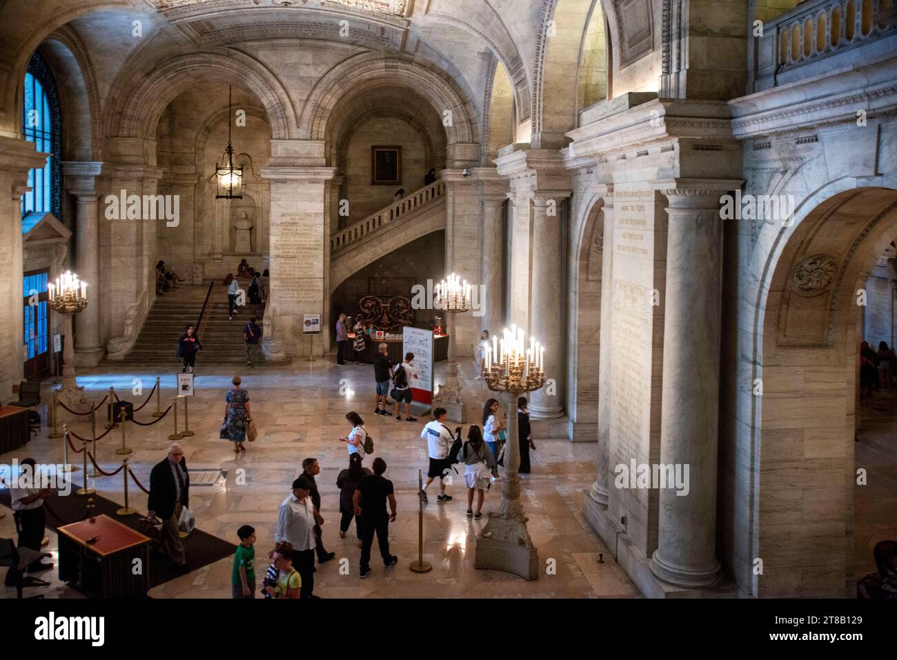 New York Public Library, Manhattan New York City, Amerika, USA. Die New York Public Library (NYPL) ist ein öffentliches Bibliothekssystem in New York City. W Stockfoto