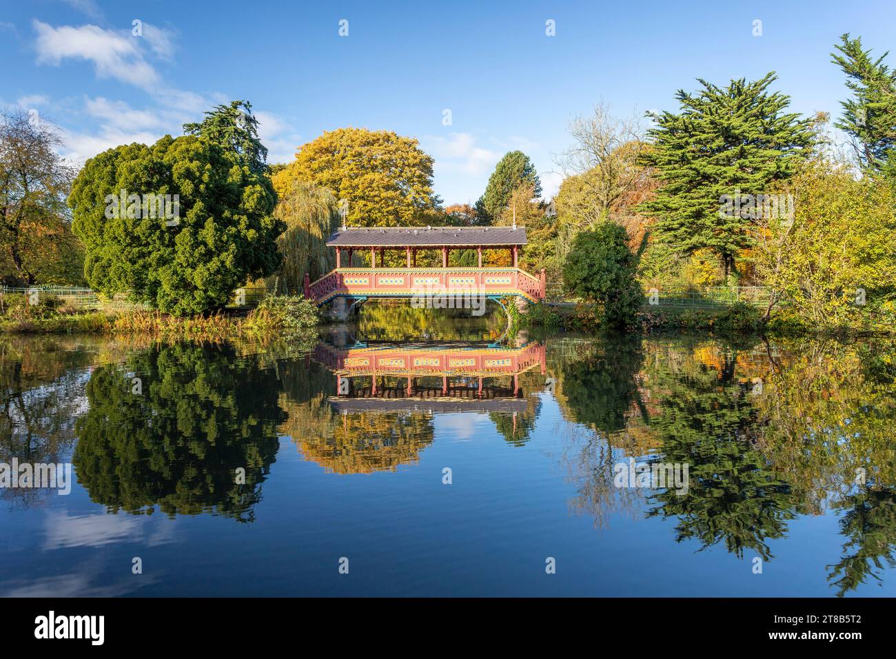 Die Schweizer Brücke im Birkenhead Park Stockfoto