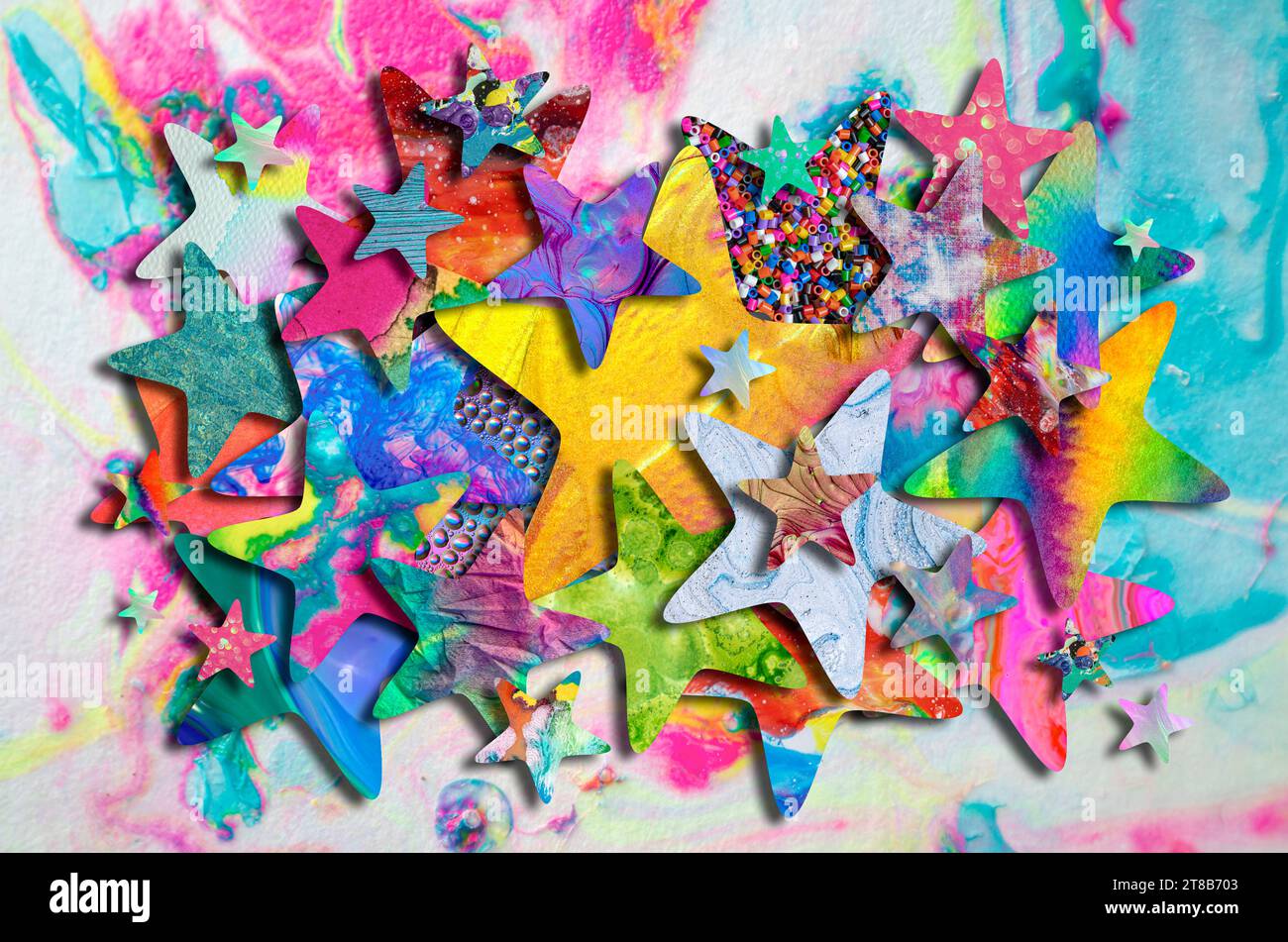 Festliche Illustration von Sternen in verschiedenen Farben, Texturen und Größen ideal für Weihnachtshintergründe und andere Designarbeiten Stockfoto