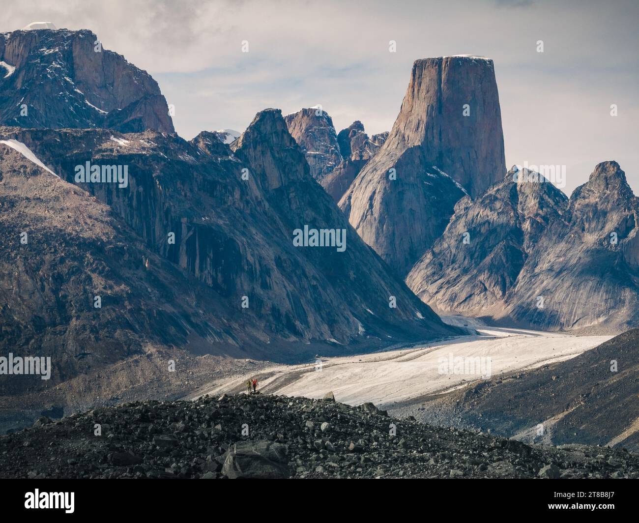 Mount Asgard am Akshayuk Pass, Auyuittuq National Park, Nunavut, Kanada Stockfoto