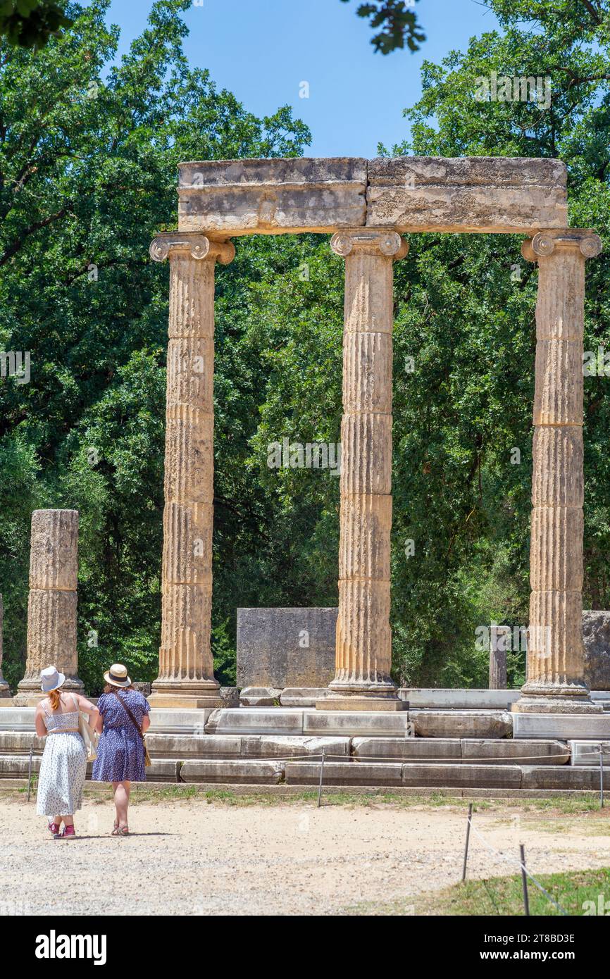 Antike griechische Ruinen in Olympia, dem Heimstadion der Olympischen Spiele, Peloponnes, Griechenland Stockfoto