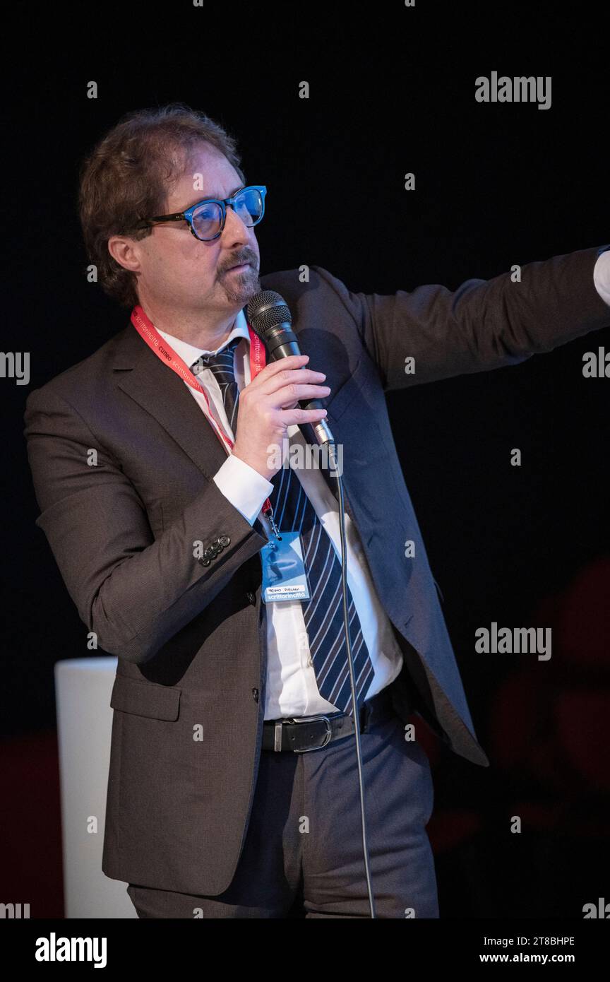 Cuneo, Italien. November 2023. Professor Telmo Pievani, Evolutionist