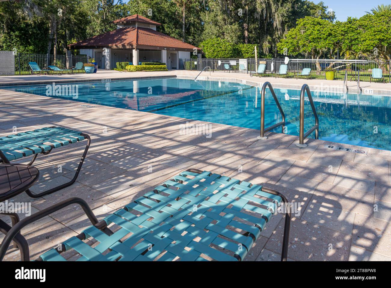 Privater Gemeinschaftspool im Sawgrass Players Club in Ponte Vedra Beach, Florida. (USA) Stockfoto