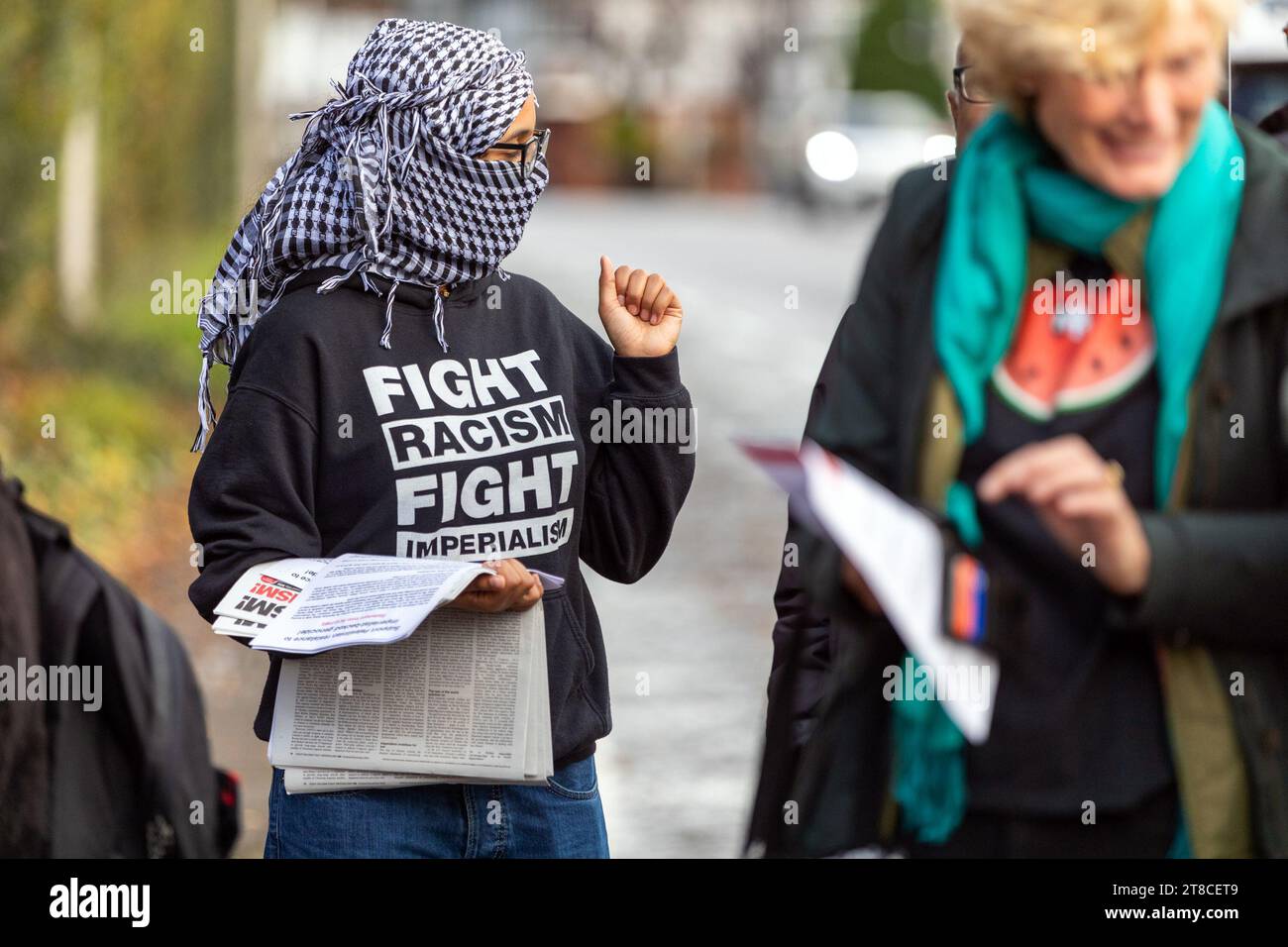 Snaresbrook Crown Court, London, Großbritannien. Dienstag, 14. November 2023. Der sechswöchige Prozess gegen acht Angeklagte, bekannt als Elbit Eight, läuft wegen Anklage, einschließlich Verschwörung zur Begehung von strafrechtlichen Schäden, Verschwörung zum Einbruch und Verschwörung zur Erpressung für drei Angeklagte. Der Fall betrifft Maßnahmen gegen Elbit Systems, einen der größten israelischen Waffenhersteller im Vereinigten Königreich. Stockfoto Snaresbrook Crown Court, London, Großbritannien. Dienstag, 14. November 2023. Der sechswöchige Prozess gegen acht Angeklagte, bekannt als Elbit Eight, läuft wegen Anklage, einschließlich Verschwörung zur Begehung von strafrechtlichen Schäden, Verschwörung zum Einbruch und Verschwörung zur Erpressung für drei Angeklagte. Der Fall betrifft Maßnahmen gegen Elbit Systems, einen der größten israelischen Waffenhersteller im Vereinigten Königreich. Stockfoto