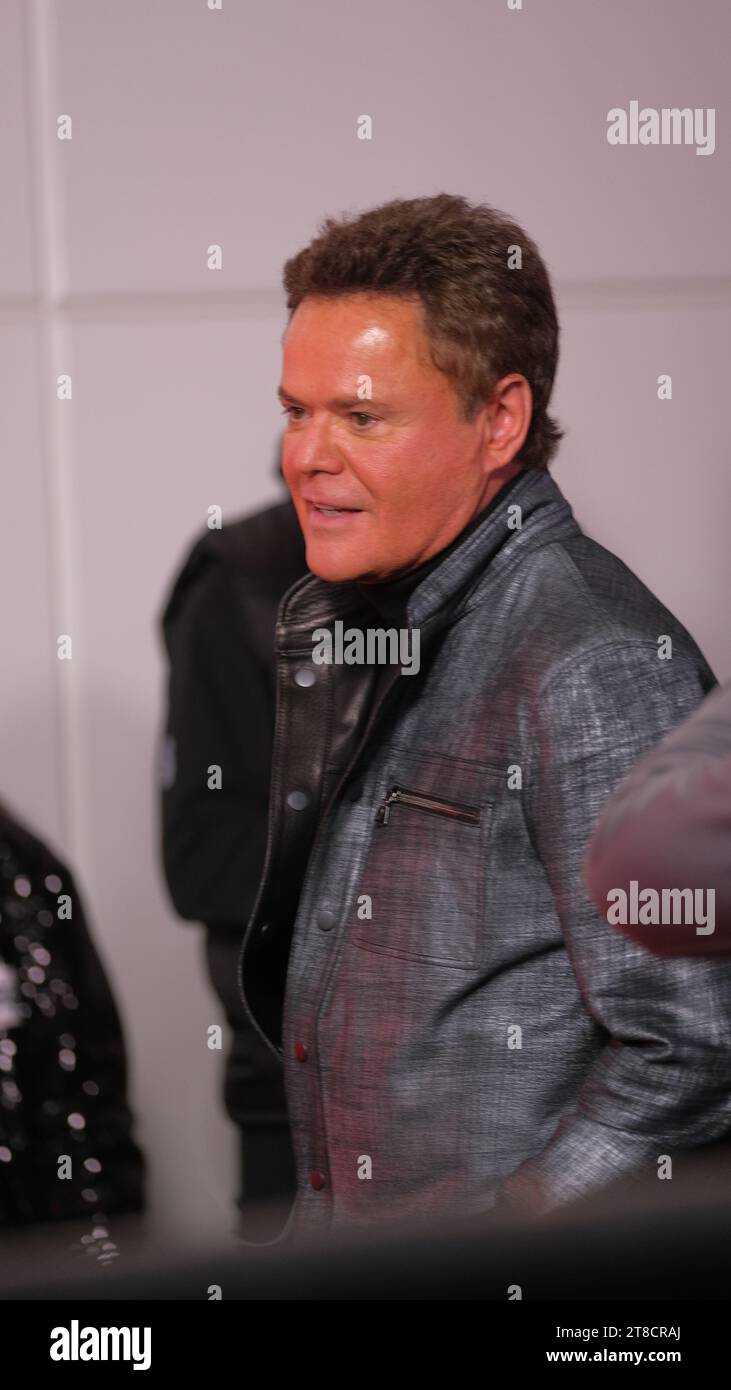 Las Vegas, NV, USA. November 2023. 19. NOVEMBER 2023: Donny Osmond während der F1-Rennwoche 2023 in Las Vegas, NV. Jason Pohuski/BMR (Credit Image: © Jason Pohuski/BMR via ZUMA Press Wire) NUR REDAKTIONELLE VERWENDUNG! Nicht für kommerzielle ZWECKE! Stockfoto