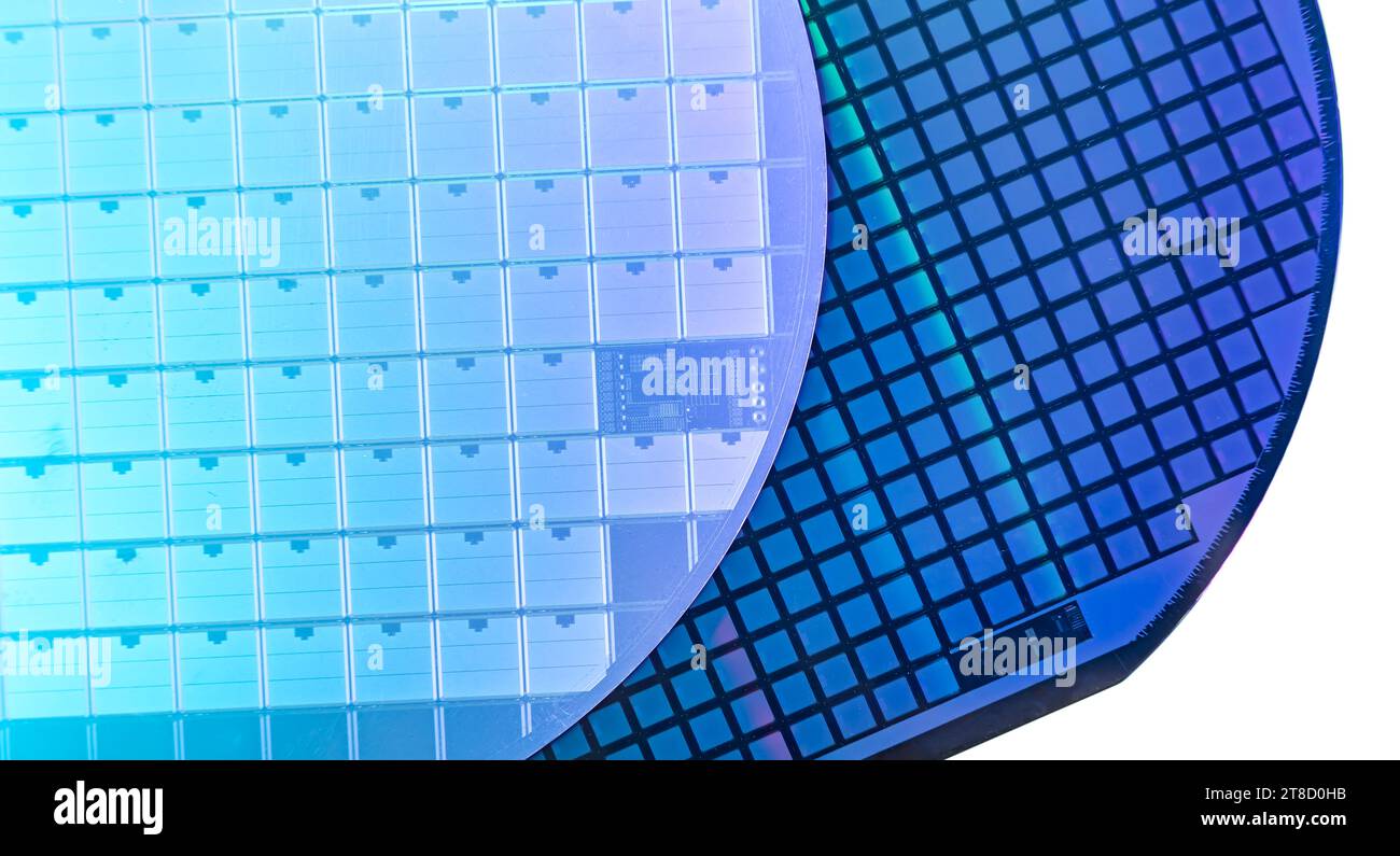 Silizium-Wafer-Halbleiter mit Neonfarbe, integrierte Schaltungen zur Herstellung von CPU und GPU Stockfoto