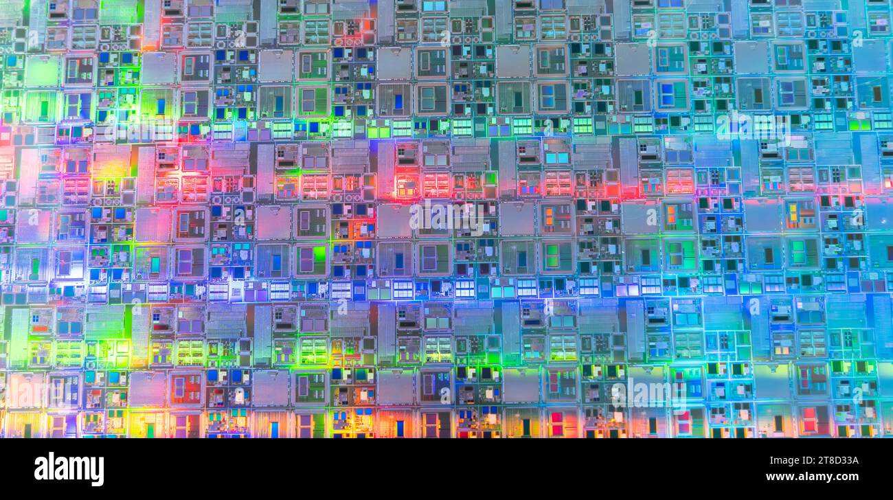 Silizium-Wafer-Halbleiter mit Neonfarbe, integrierte Schaltungen zur Herstellung von CPU und GPU Stockfoto