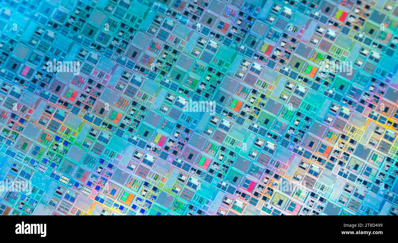 Silizium-Wafer-Halbleiter mit Neonfarbe, integrierte Schaltungen zur Herstellung von CPU und GPU Stockfoto