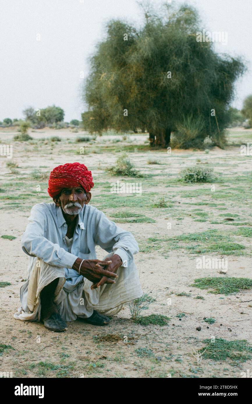 Traditioneller älterer Rajasthani-Mann in Indien Stockfoto