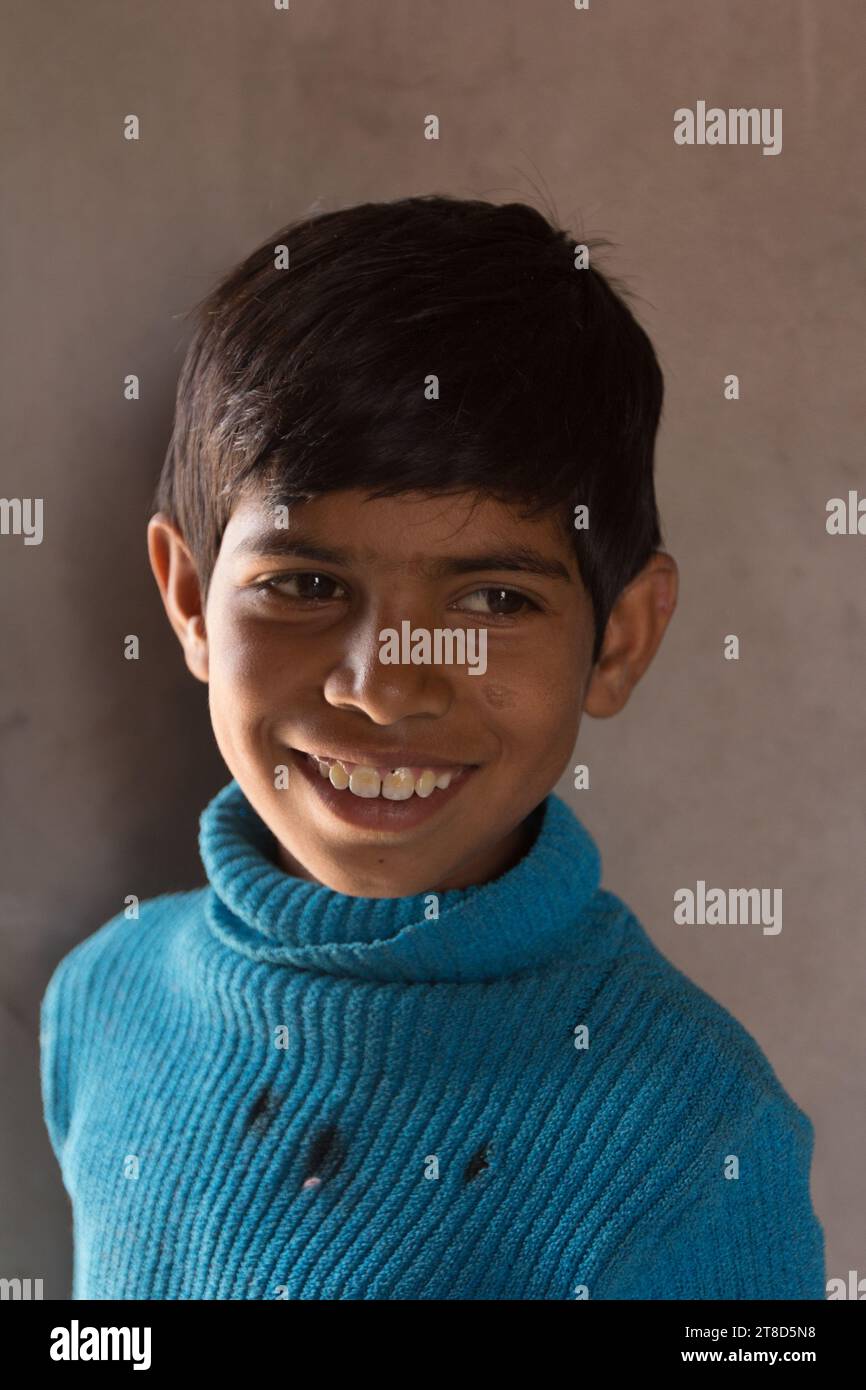 Porträt eines männlichen Kindes in Rajasthan, Indien Stockfoto