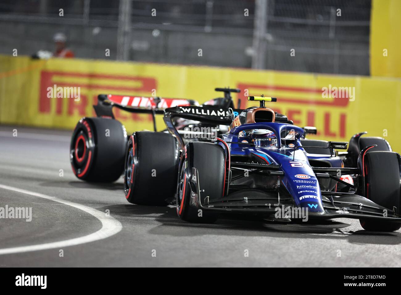 LAS VEGAS, NEVADA, USA 17. November 2023; #2, Logan Sargeant, USA, Team Williams F1 FW45, Mercedes-Motor vor dem Formel 1 Las Vegas Grand Prix auf dem Las Vegas Strip Circuit in Las Vegas, USA am 17. November 2023, Las Vegas Formel 1 Grand Prix, - F1 GP Motorsport, gebührenpflichtiges Bild, Foto und Copyright © Irwen SONG/ATP Images (SONG Irwen/ATP/SPP) Credit: SPP Sport Press Photo. /Alamy Live News Stockfoto