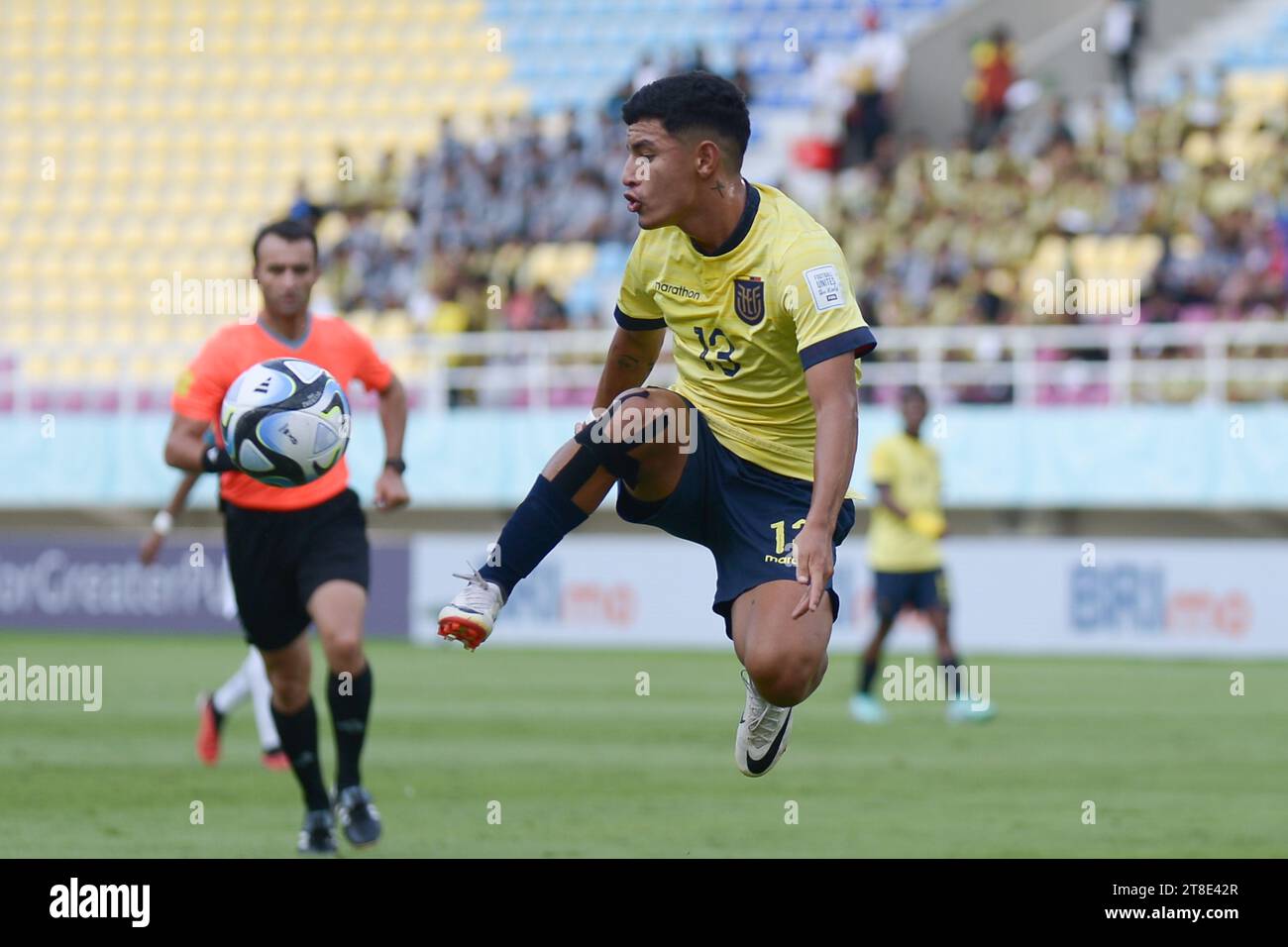 Surakarta, Indonesien. 20. November 2023. Ecuador gegen Brasilien - Achtelfinale: FIFA U-17-Weltmeisterschaft im Manahan-Stadion. Quelle: Meng Gao/Alamy Live News Stockfoto