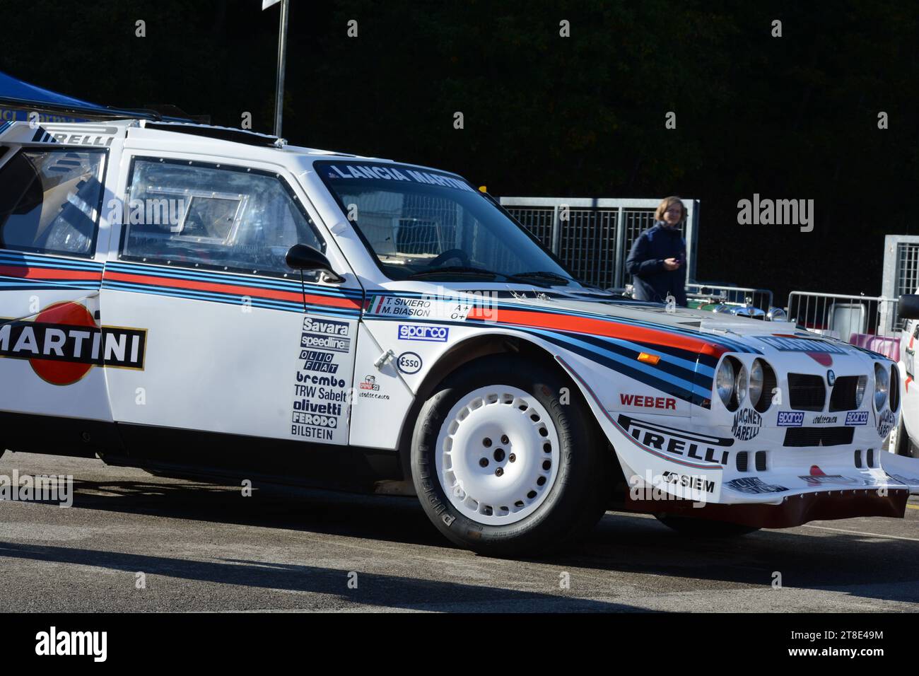 Varano, Italien - 11. November 2023: lancia Rallye S4 Luxury UND DREEM AUF DER AUSSTELLUNG Stockfoto