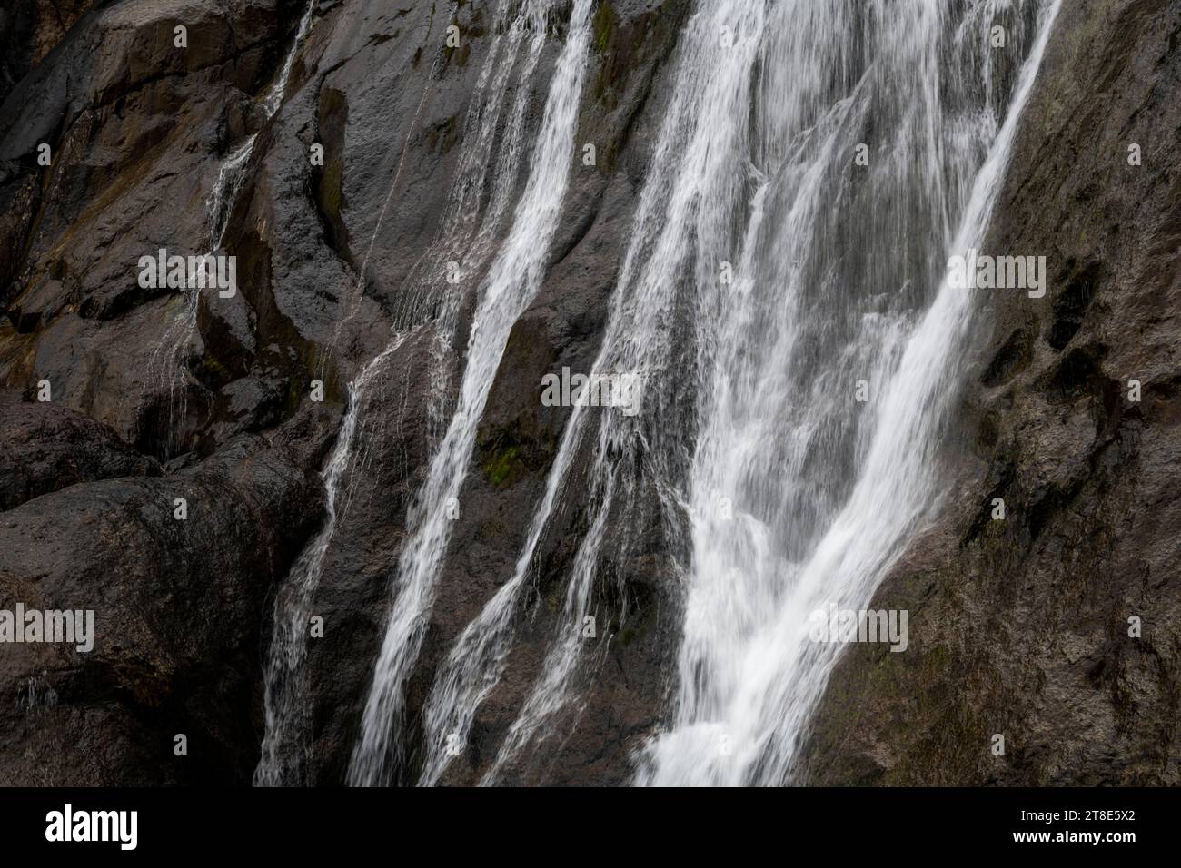 Aber Falls ein dramatischer Wasserfall am Rande der Carneddau Mountains im Snowdonia-Nationalpark in Nordwales. Stockfoto