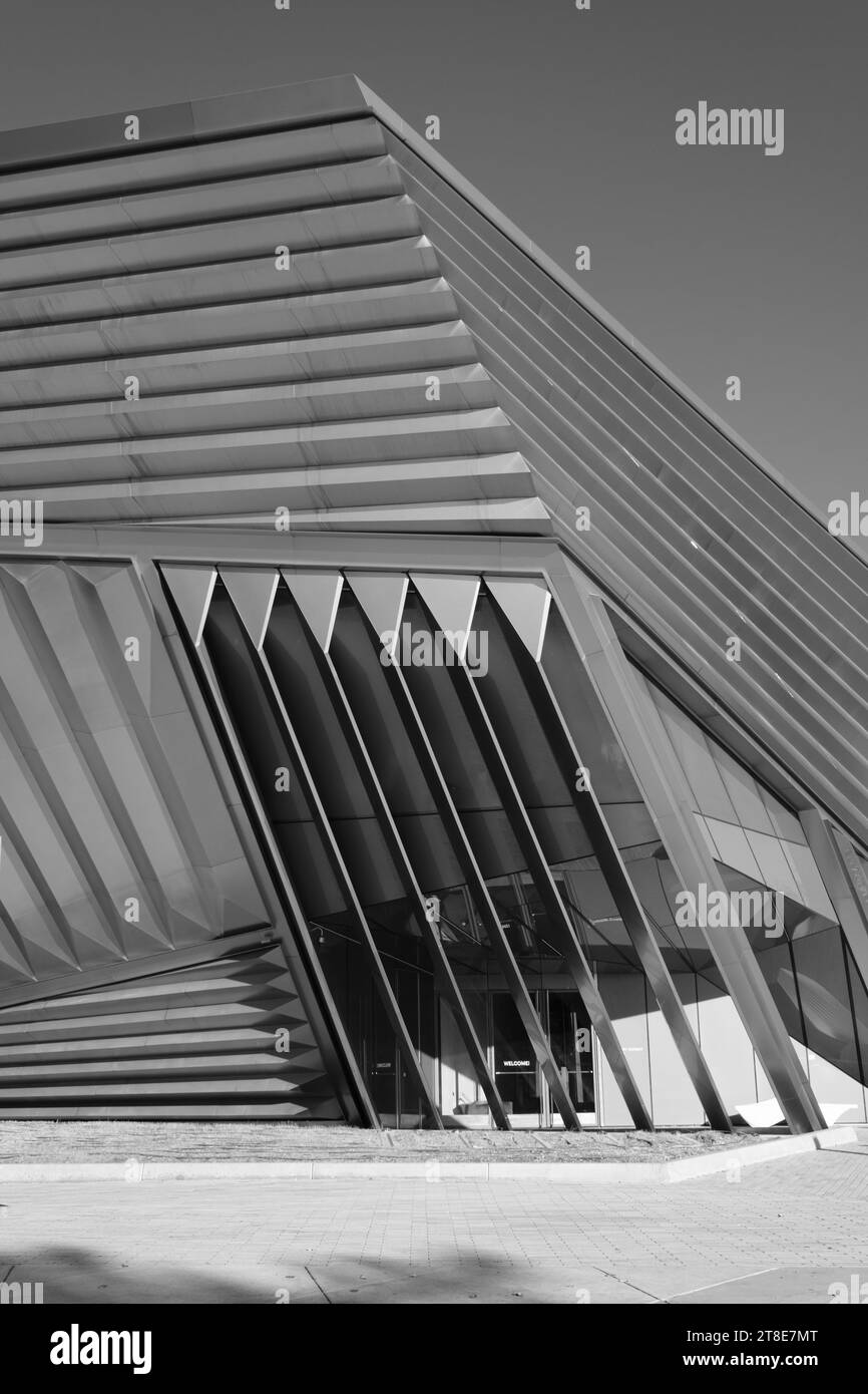 Außenansicht des Eli and Edythe Broad Art Museum auf dem Campus der Michigan State University, East Lansing Michigan USA Stockfoto
