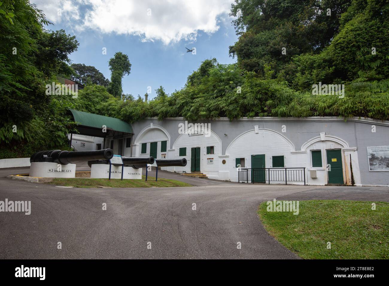 Blick auf den Fort Siloso Square mit großen Geschützen, Schlachtkästen und Fort Siloso Sentosa, ein nationales Denkmal. Singapur. Stockfoto