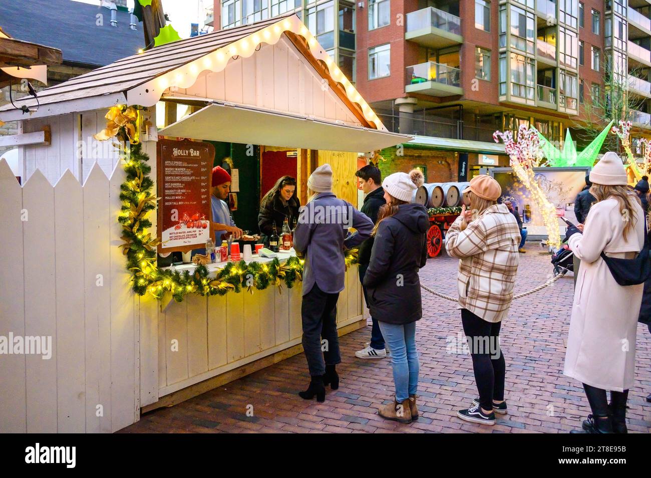 Christmas Village oder Market im Distillery District, Toronto, Kanada Stockfoto