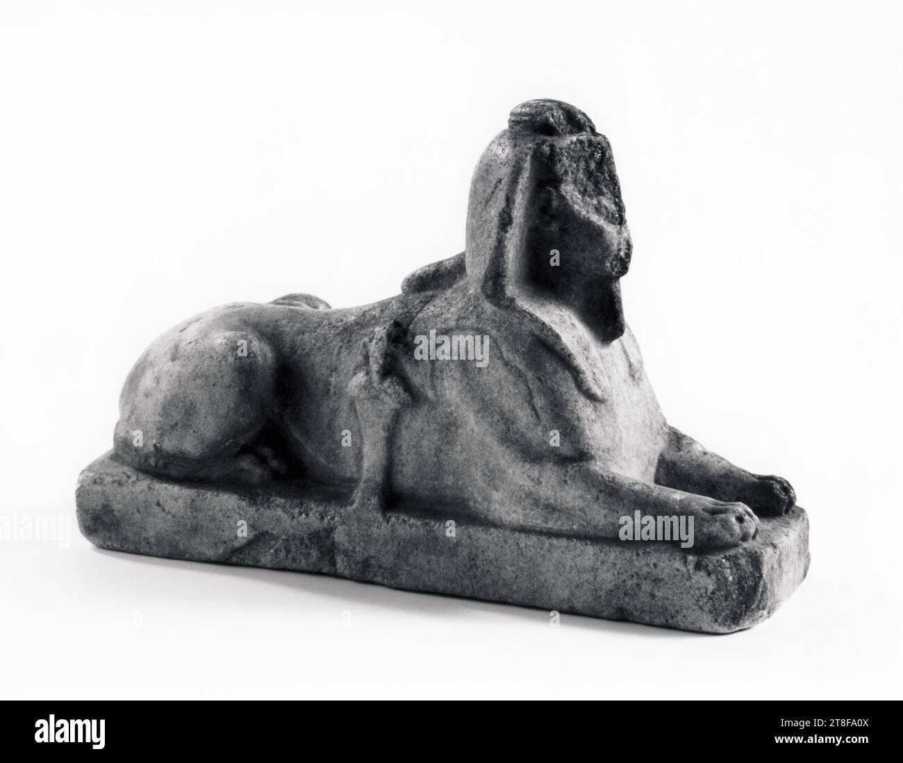 Statuette einer Sphinx, 100 v. Chr. - 100, Skulptur, Statuette, geschnitzt, Höhe 21,5 cm, Breite 6,5 cm, Skulptur, römisch (753 v. Chr. - 476 Stockfoto