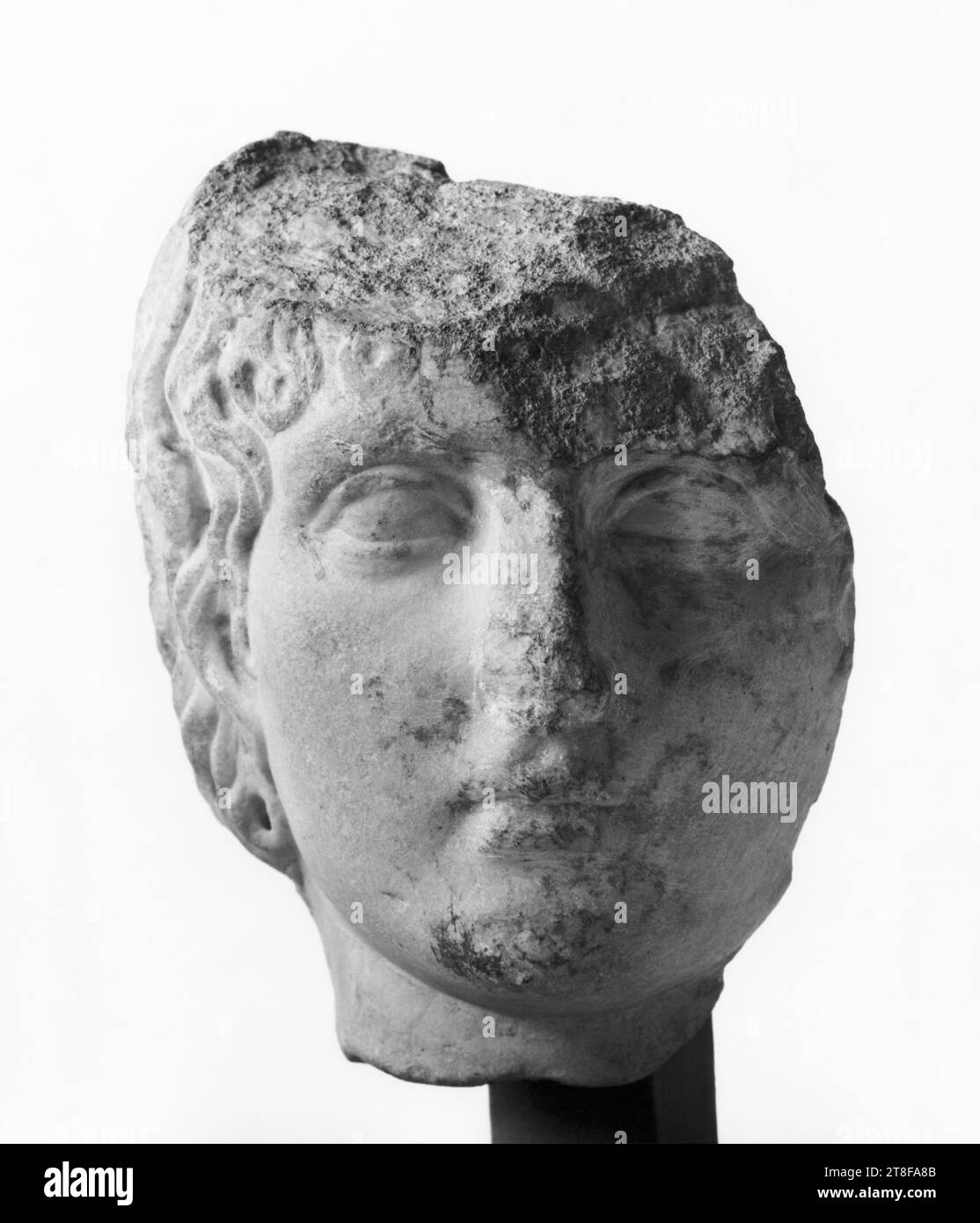 Skulptur eines jungen Mannes, 70 - 100, Skulptur, Statuette, Beton, Stein, Marmor, Höhe 17 cm, Skulptur, römisch, Kaiserzeit (27 v. Chr. - 476 Stockfoto