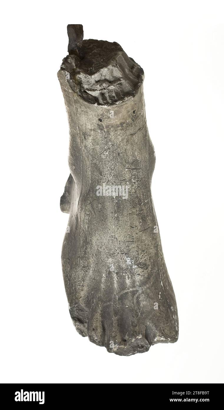 Ein rechter Fuß und Gehang, CA. 500 v. Chr. - 480 v. Chr., Skulptur, Statue, Guss, Höhe 25,5 cm, Skulptur, Griechisch (1050 v. Chr. - 31 v. Chr.) Stockfoto