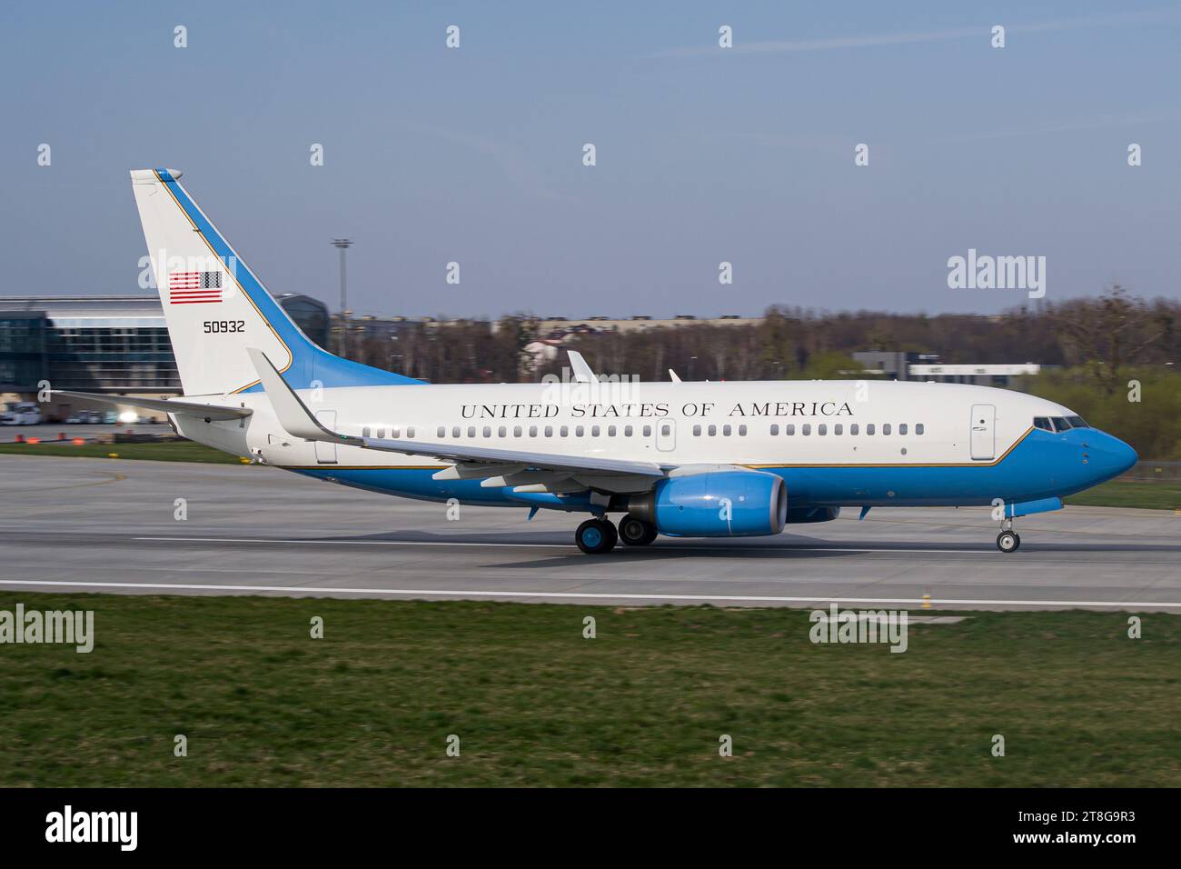 Boeing C-40 Clipper der US-Regierung startet vom Flughafen Lemberg Stockfoto