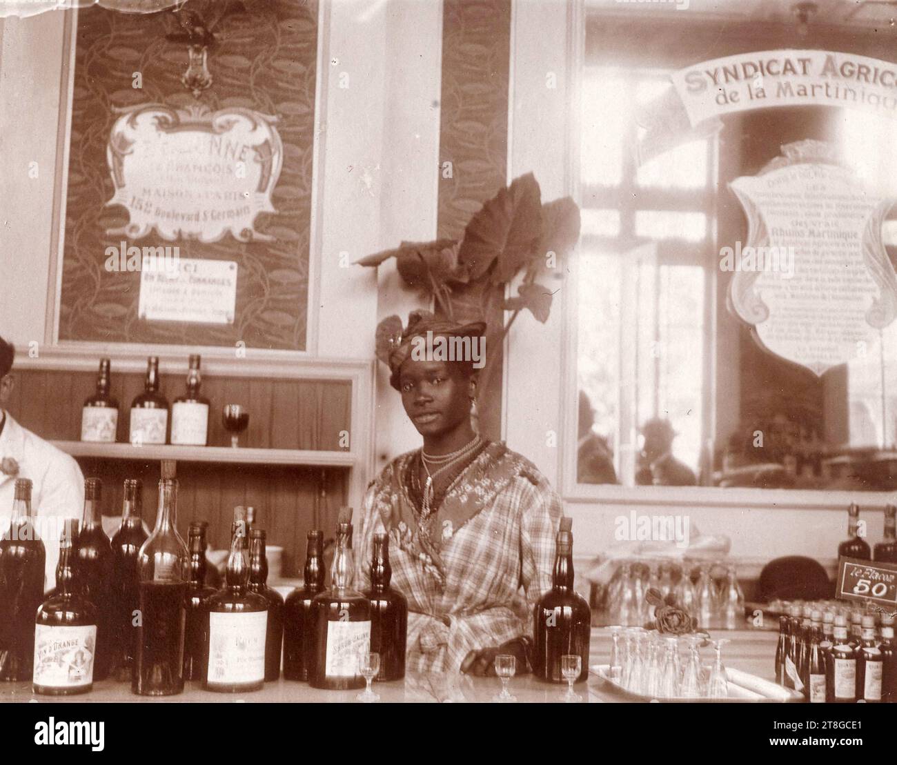 Martiniquaise in Kostüm, Weltausstellung 1900, Champs de Mars, 7. Arrondissement, Fotograf, 1900, Graphic Arts, Photography, Paris, Abmessungen - Arbeit: Höhe: 8,5 cm, Breite: 8,8 cm Stockfoto