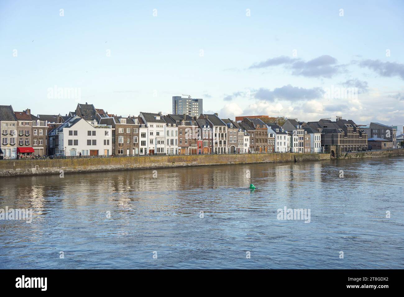 Wijck-Viertel am Fluss Maas, Maastricht, Limburg, Niederlande. Stockfoto