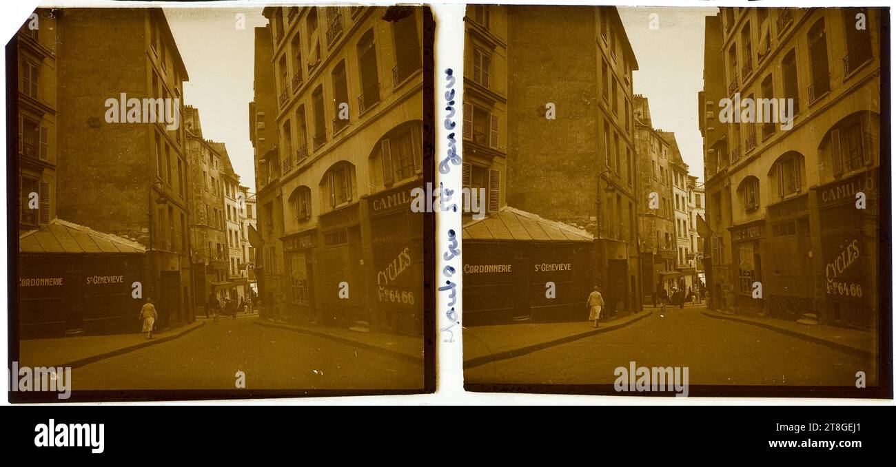 Rue de la Montagne-Sainte-Geneviève, Fotograf, zwischen 1925 und 1935, Fotografie, Stereoskopische Ansicht, Paris, Abmessungen - Arbeit: Höhe: 5,9 cm, Breite: 12,7 cm, Abmessungen - Befestigung:, Höhe: 5,9 cm, Breite: 12,9 cm Stockfoto