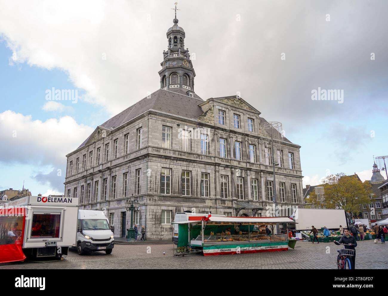 Die City Hall, Rathaus, Stadhuis, am Marktplatz, Maastricht, Limburg, Niederlande. Stockfoto