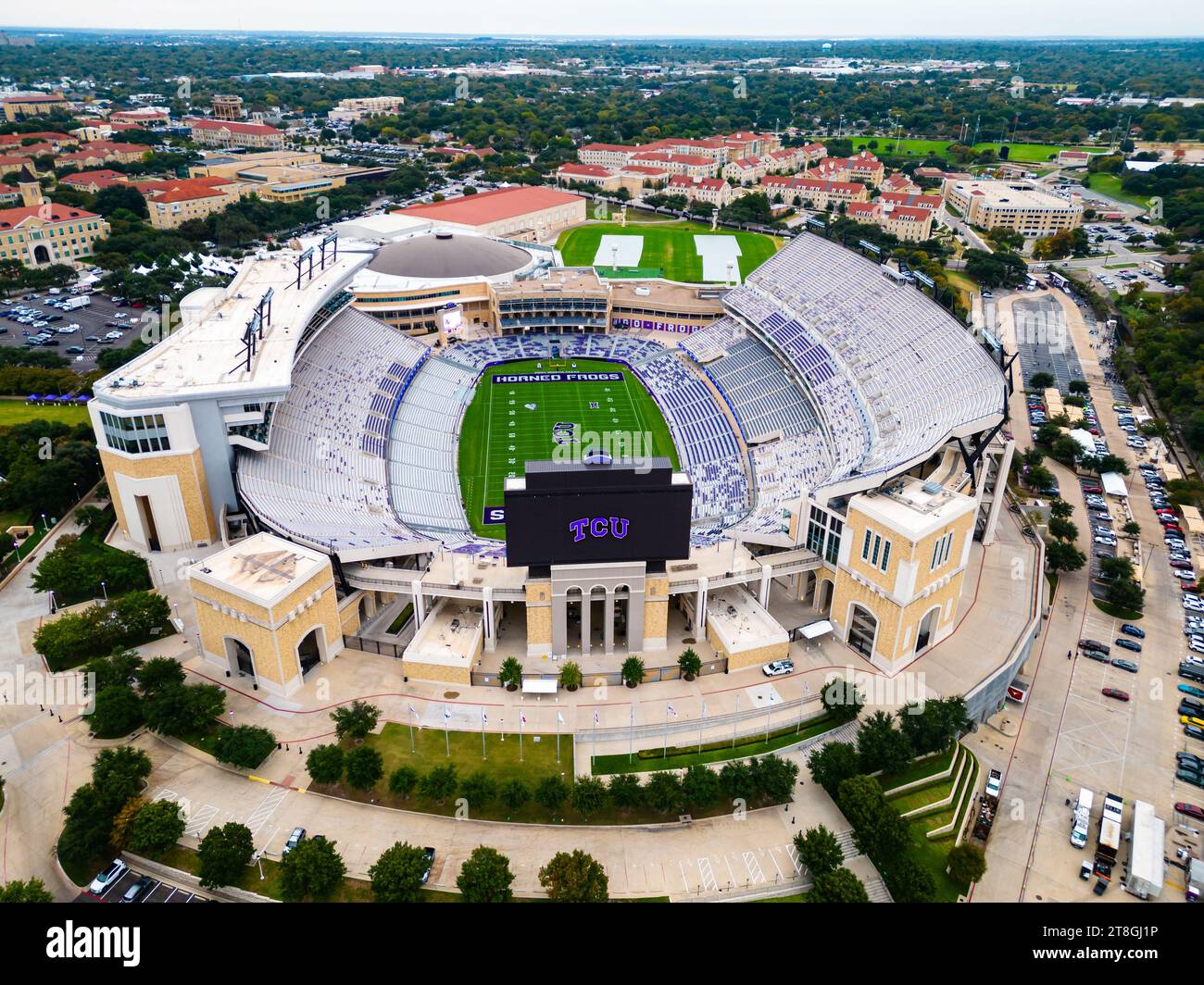 Fort Worth, TX - 10. November 2023: Amon G. Carter Stadium auf dem Campus der Texas Christian University Stockfoto