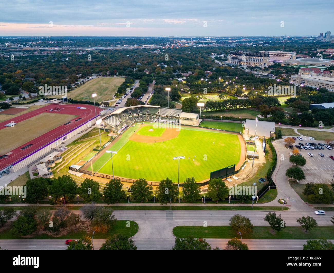 Fort Worth, Texas - 10. November 2023: Williams-Reilly Field im Lupton Stadium, Heimstadion des Baseballteams der Texas Christian University Stockfoto
