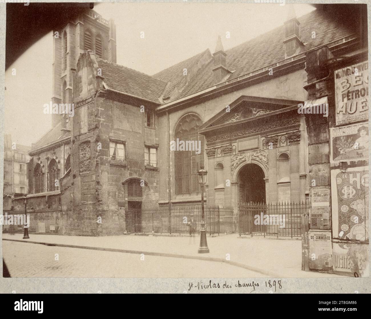 Eglise Saint-Nicolas-des-Champs, 4. Arrondissement, Paris, Atget, Eugène (Jean Eugène Auguste Atget), Fotograf, Fotografie, Grafik, Albumendruck, Abmessungen – Arbeit: Höhe: 17,3 cm, Breite: 22,9 cm Stockfoto