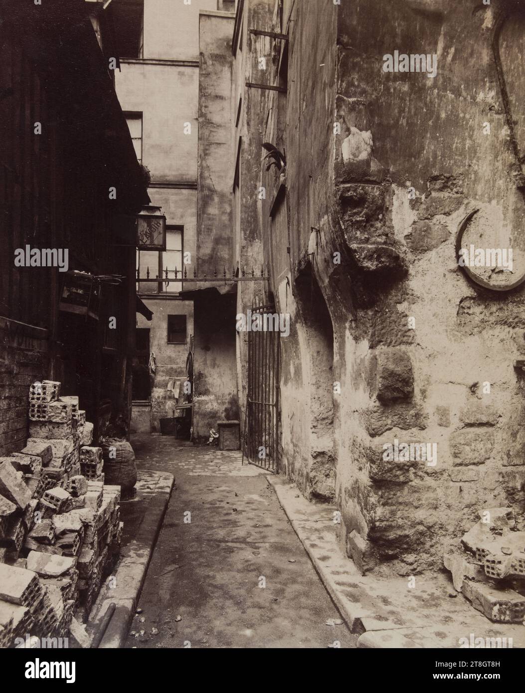 Impasse de la Baudoierie, Rue de Venise, 4. Arrondissement, Paris, Atget, Eugène (Jean Eugène Auguste Atget), Fotograf, Fotografie, Grafik, Albumendruck, Abmessungen – Arbeit: Höhe: 22 cm, Breite: 17,7 cm Stockfoto