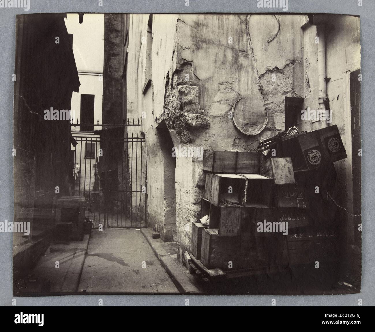 Impasse de la Baudoirie, 4. Arrondissement, Paris, Atget, Eugène (Jean Eugène Auguste Atget), Fotograf, Fotografie, Albumendruck, Arbeitsmaße: Höhe: 18,5 cm, Breite: 21,9 cm Stockfoto