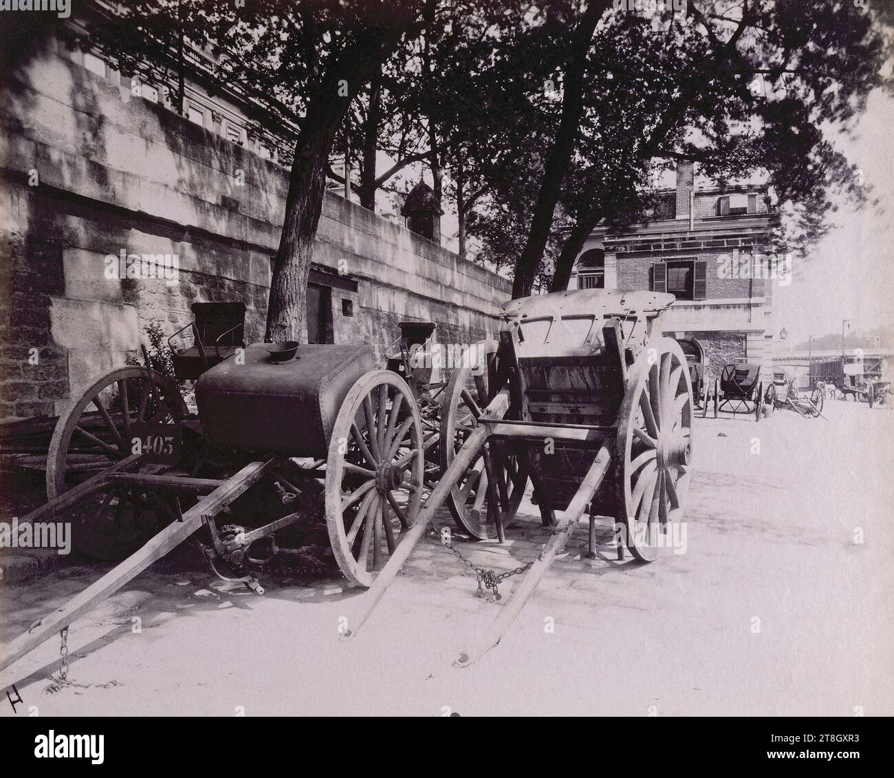 Port de l'Hôtel de Ville, 4. Arrondissement, Paris, Atget, Eugène (Jean Eugène Auguste Atget), Fotograf, Fotografie, Grafik, Albumendruck, Abmessungen – Arbeit: Höhe: 18 cm, Breite: 21,8 cm Stockfoto