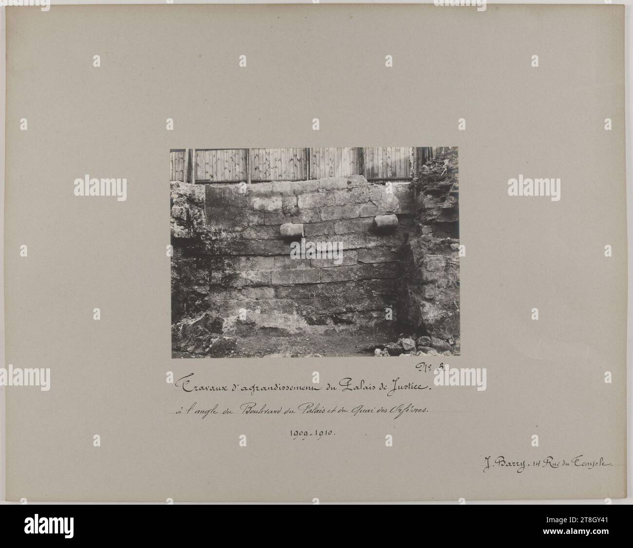 Erweiterung des Justizpalais an der Ecke Boulevard du Palais und Quai des Orfèvres, 4. Arrondissement, Paris, Barry, Jean, Fotograf, zwischen 1909 und 1910, Fotografie, Grafik, Fotografie, Gelatino Silberbromiddruck, Abmessungen - Werk: Höhe: 16,7 cm, Breite: 22,8 cm, Abmessungen - Antike Halterung:, Höhe: 40,1 cm, Breite: 50,2 cm Stockfoto
