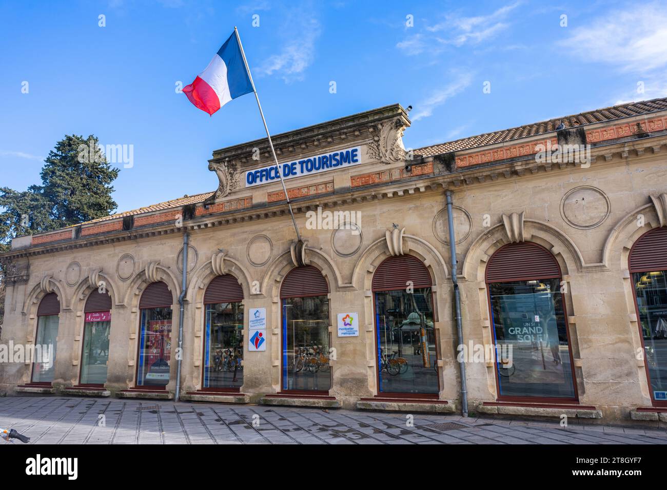 Montpellier, Frankreich - 16. Januar 2023 - Außenansicht des Tourismusbüros (Office de Tourisme) im Zentrum von Montpellier Stockfoto
